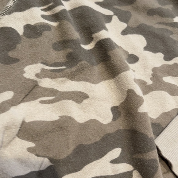 Camo Crew Neck sweatshirt - Picture 3 of 3
